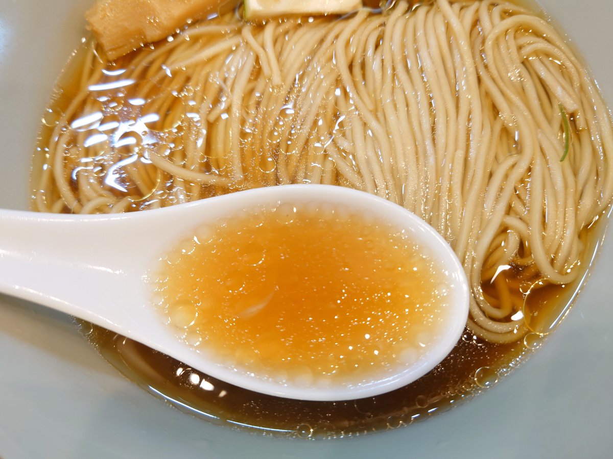 k8a2i8's tweet photo. 2026.09.27
龍ノ谷🐉　
《数量限定》
鰹と��布と鶏中華蕎麦(生醤油のみ)
〜本枯れ節、北海道羅臼昆布、大山鶏〜
 ※酢橘サービス、中沢製麺特製麺

龍ノ谷らしい最高の一杯🤤
完飲完食ごちそうさまでした🙏
開店5周年おめでとうございます㊗️ https://t.co/CZB1PNNqDF
