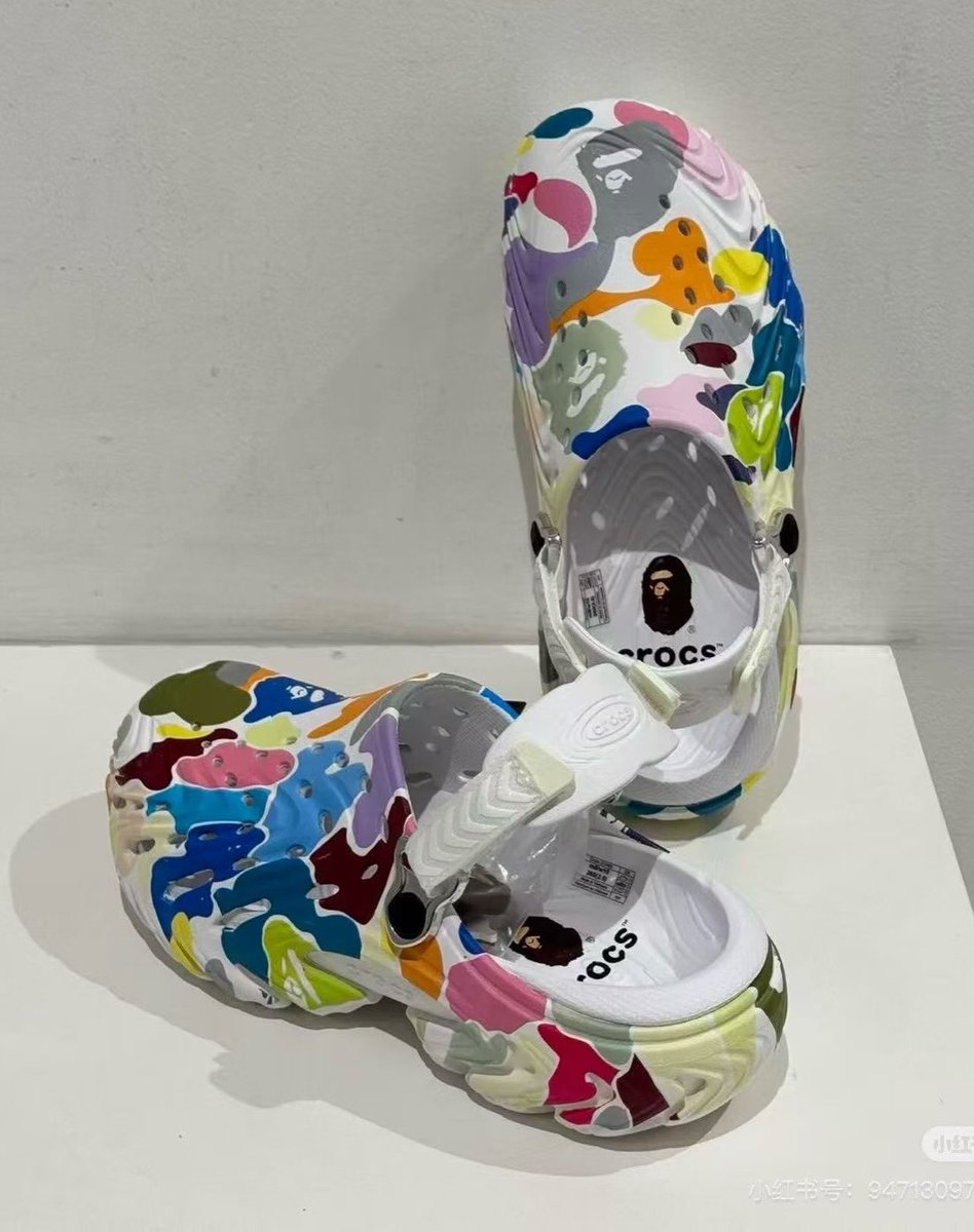 Ovrnundr's tweet photo. FIRST LOOK: Bape x Crocs (2026) 🐊 🦍 https://t.co/WscNQMN31U