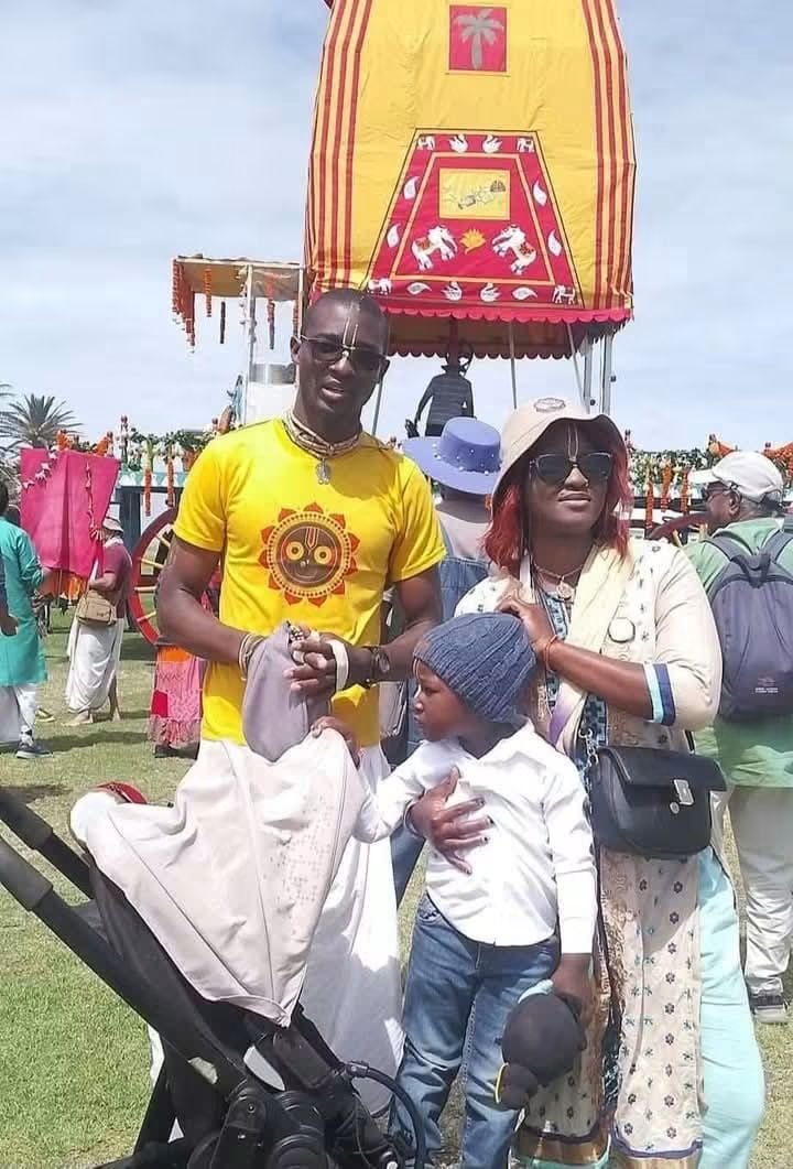 will_seaborn's tweet photo. Hare Krishna ❤️ https://t.co/Xl0FUFl7xz