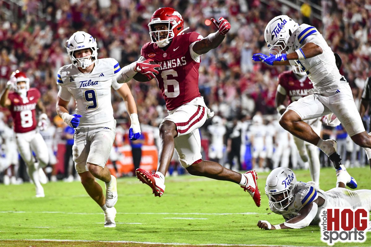 wholehogsports's tweet photo. 📸 Top frames from the game - Arkansas 34, Tulsa 6

🏈 Full photo gallery to come...

(Hank Layton/WholeHogSports) https://t.co/wFqbXFRiRY