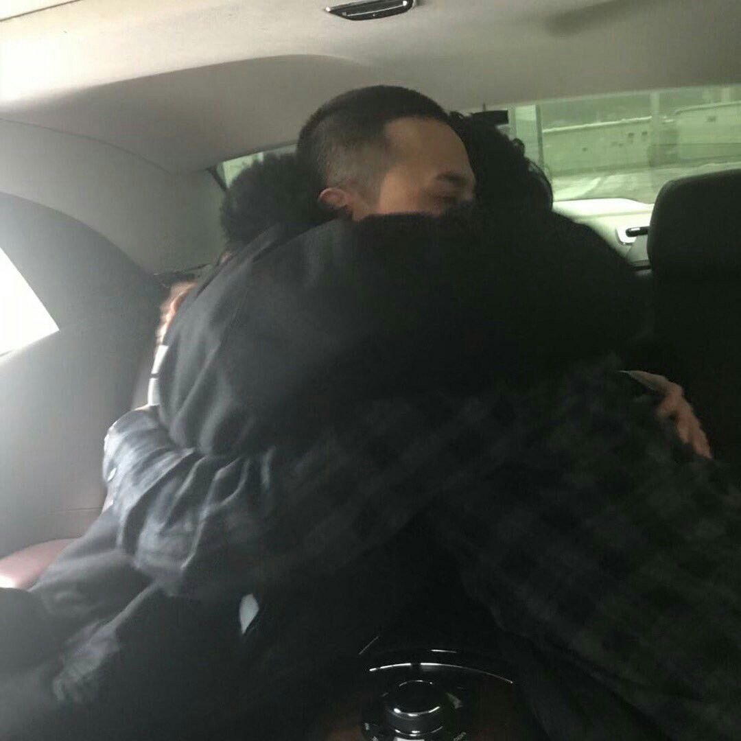 ii8frA's tweet photo. 아엽떡시킬라햇는데이거보니까식욕떨어짐아무것도먹고싶지가않아졋어 https://t.co/z0fEB6MkIE