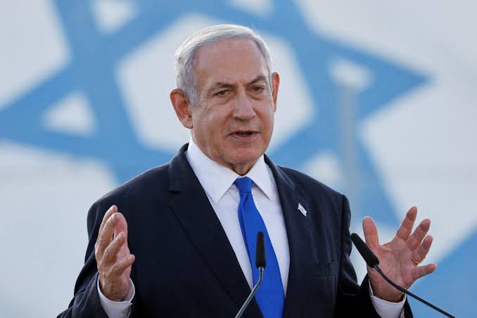 _MegaPolitics's tweet photo. Breaking:

South Africa has officially ended diplomatic ties with Israel. It ousted all Israeli ambassadors to the country. https://t.co/bJRKnn37RE