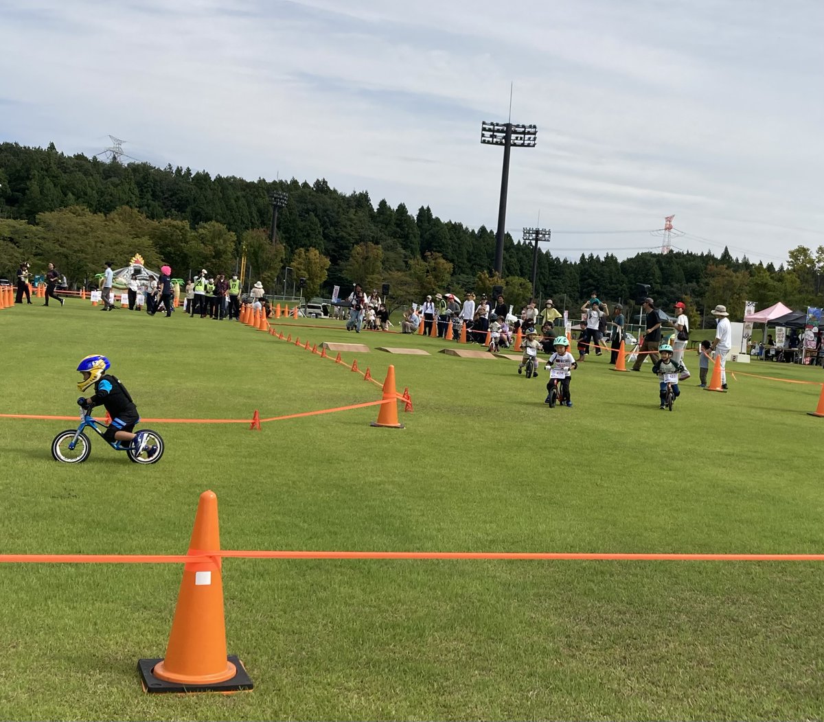 rapika_pvk's tweet photo. ラピカキッズキックバイクフェスティバル2026🚲
全レース終了しました‼️ご参加いただいた皆さま、ありがとうございました✨
キッズまつりは15時まで開催中です🎵
ぜひ源土運動広場に遊びに来てください😊 https://t.co/Z2yoIpE3Xu