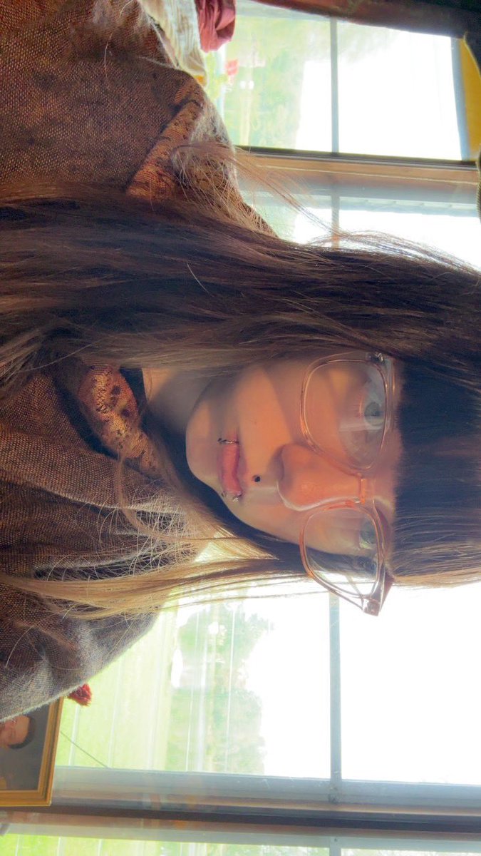 himemaniks's tweet photo. this picture of me is kind of whatever https://t.co/y3qYiL3VM7