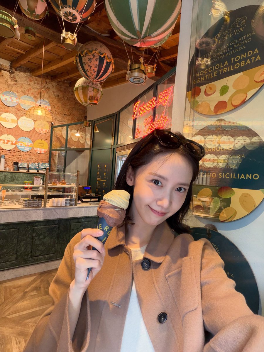 ordinarynojaem's tweet photo. YoonA in Milan❤️ https://t.co/fkfOF4izhO
