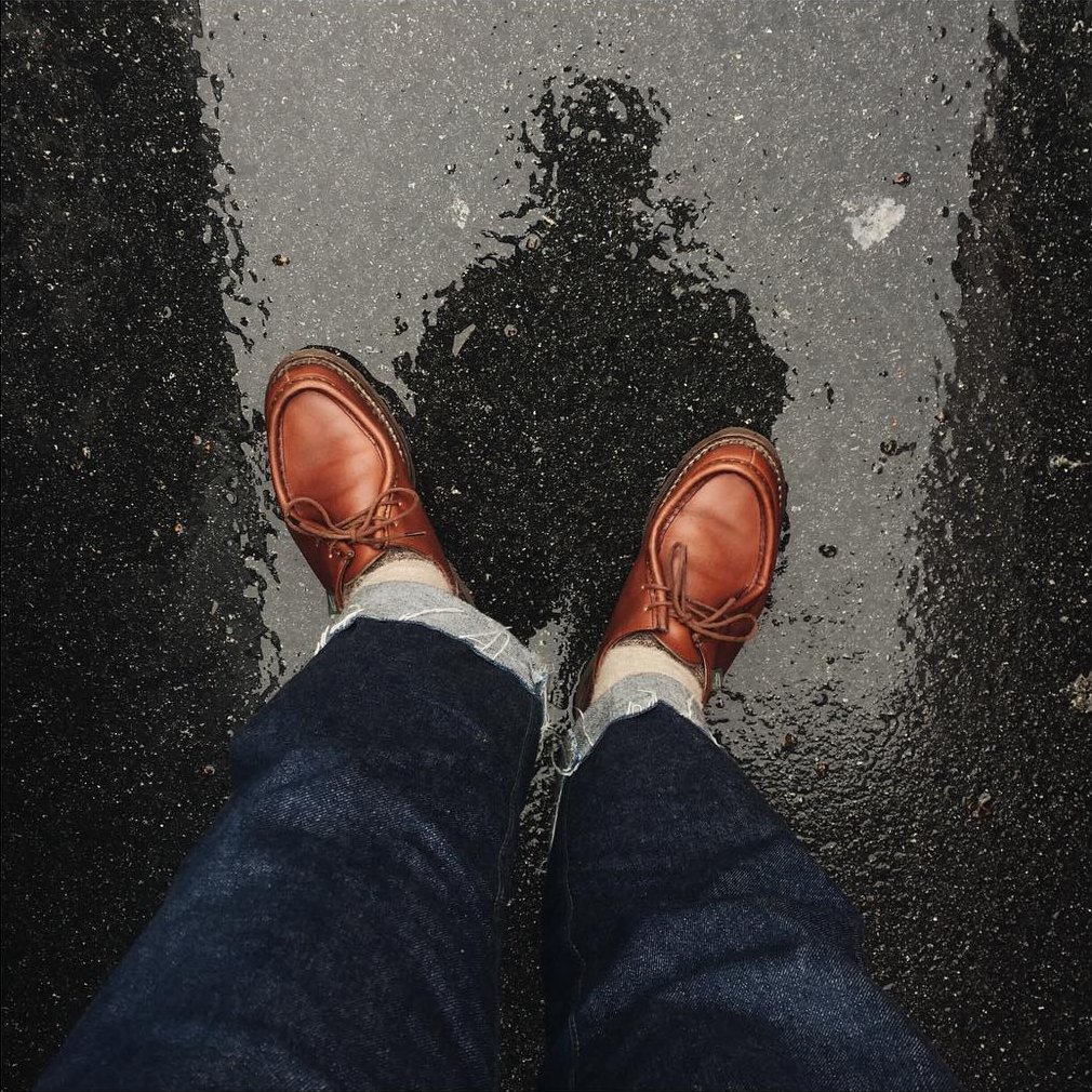 dieworkwear's tweet photo. The man in the second photo, which was taken by Scott Schuman of The Sartorialist, is not wearing JM Weston's Golf derbies, but rather a version of Tyrollean shoes, which were historically worn for walking around mountain towns. They are different, but equally charming shoes. https://t.co/4QQbvoS4mT