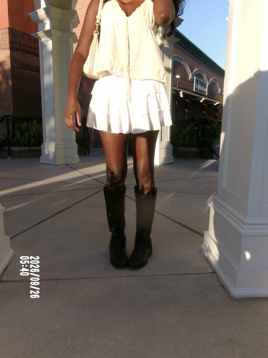 mycimani's tweet photo. The girl behind the hate tweets #cutemaxxing https://t.co/KKsylGjvUy