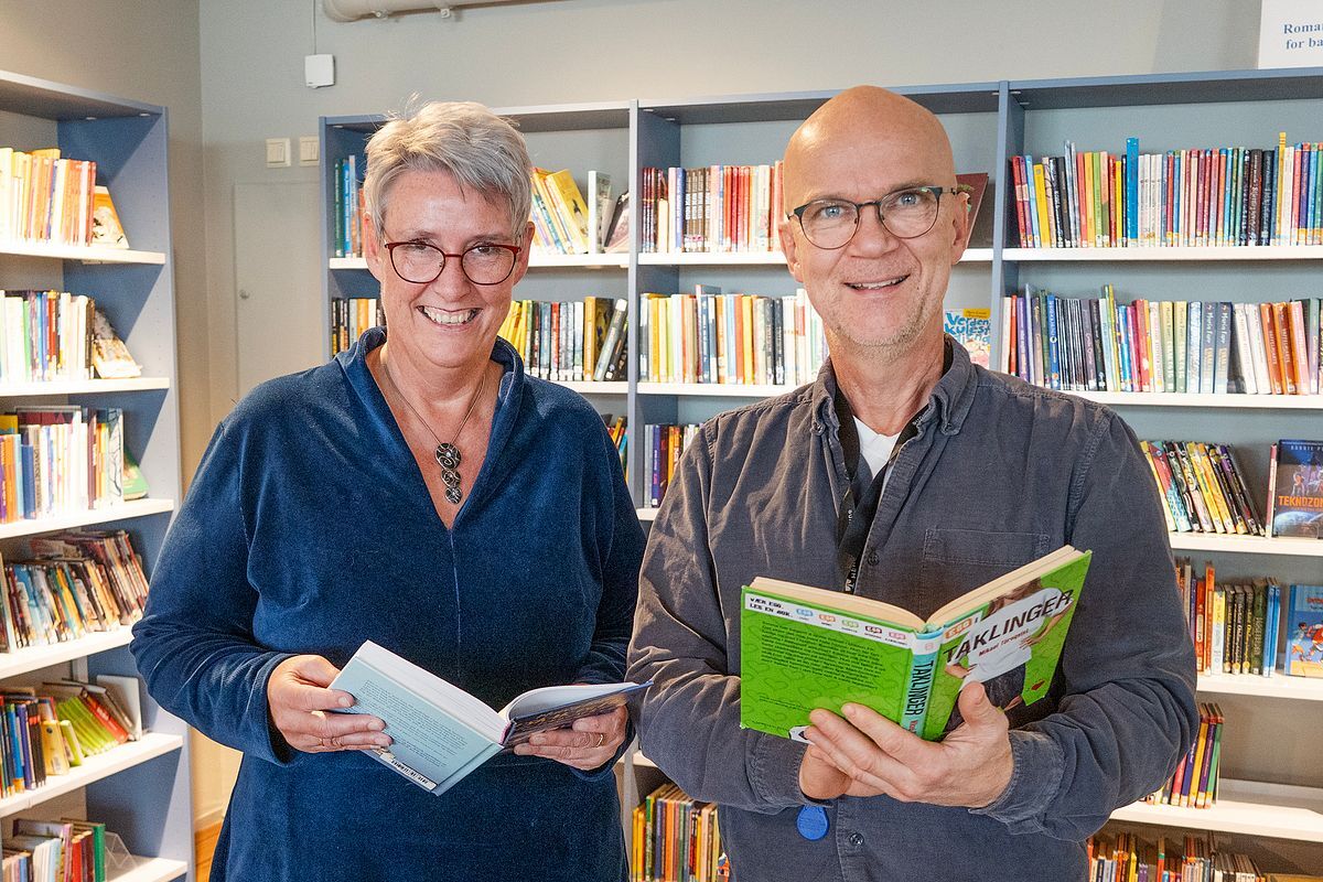 Sunnmorecom's tweet photo. Endre Vorren: Ny vri skal betre lesinga mellom born og ungdom 

Fredrik Steen og Hilde Hestås ber lokale bedrifter og privatpersoner om å bidra til innkjøp av klassesett med bøker til barnehagar og skular i Herøy.

https://t.co/tKqkM9dn4F https://t.co/qO32SrpCGl