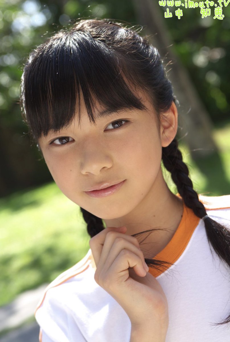 tomomugi33's tweet photo. なんのみゃくらくもなく
りゆうもなく
とうとつに
みつあみ
たいそうぎの
かわいすぎる
ともえちゃんを
はってもいいじゃない 
口リコンだもの 

tomoを https://t.co/j2laHujphh