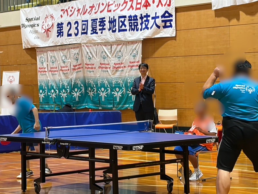 mita1973's tweet photo. 【9月27日(日)】
理事をつとめる「スペシャルオリンビックス日本・大分」の夏季地区競技大会の開会式に参加しました。その後、卓球の応援と表彰式のプレゼンターをしました。
アスリートの皆さんの懸命な様子に元気をもらいました。
#みらいをともに https://t.co/4NaWjyCbfI