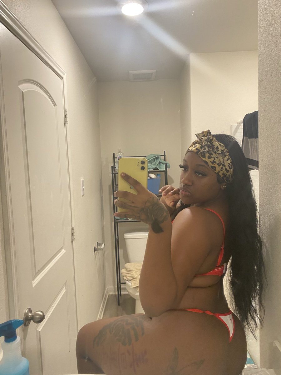 slutfrmdavile's tweet photo. u wanna fuck me don’t you🫩 https://t.co/Ec5b6cuLy4