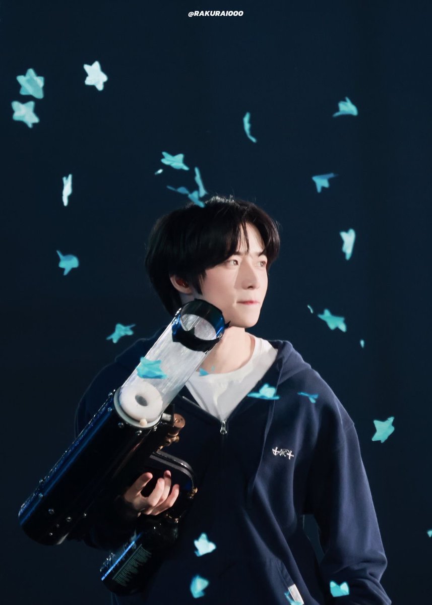 yoonchocooo's tweet photo. 컨페티 속에 밤멍이 ⁺˚♪·˚:· .❤︎ https://t.co/TlPBYhIBQt