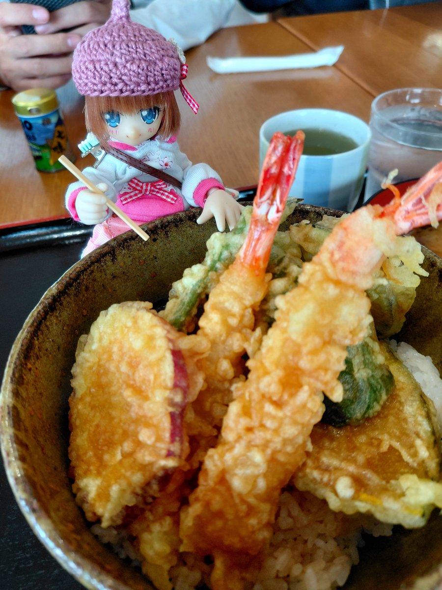 nonpubakudan's tweet photo. お昼は😊天丼🍤🍤 https://t.co/MarEZL2Nw1