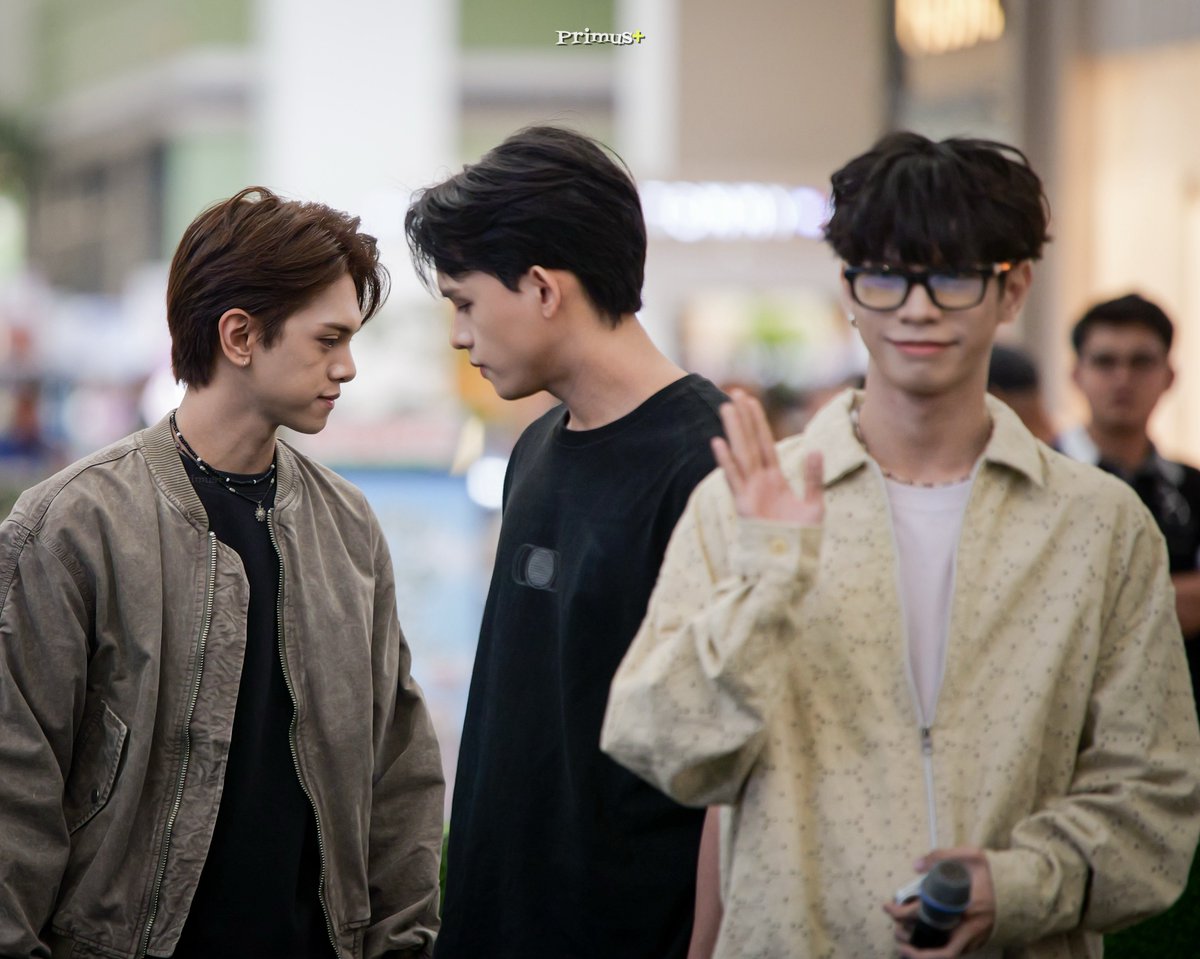 primusplus's tweet photo. 260926 📸 DAY ONE ELEVEN &amp; MARK
(ft. Nyle)
FIND THEIR STORIES: PRE-DEBUT
BUSKING SERIES
📍 SM CITY SOUTHMALL

Hello, Nyle! 😊🫶

DAYONE SM SOUTHMALL STORIES
#DAYONEFindTheirStories

#DAYONE_Eleven @JoshLabingisa 
#DAYONEOfficial @DAYONEOfficial_ https://t.co/RL3ZhtgD41