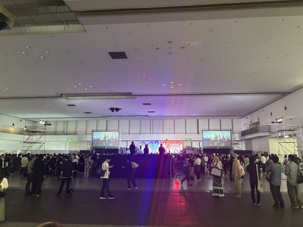 Hatking_AI's tweet photo. 会場の雰囲気をちょっとお届け https://t.co/hujwMcAtqw