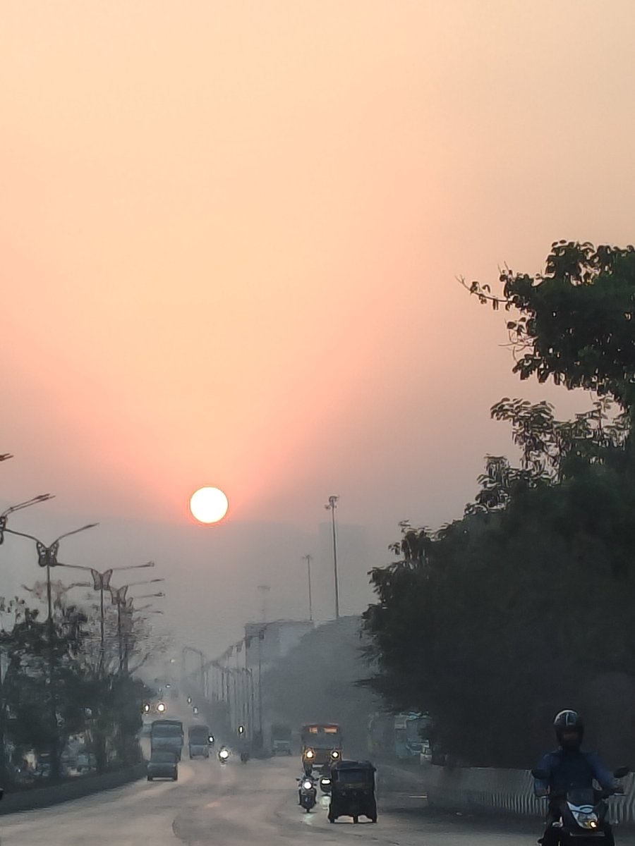 Optimism_Way's tweet photo. हमें अपने द्वारा चुने गए मार्ग के कारण आने वाली कठिनाइयों का सामना हमें ही करना पड़ेगा।
सब के जीवन में सूर्योदय हो। https://t.co/iGVM29M11q