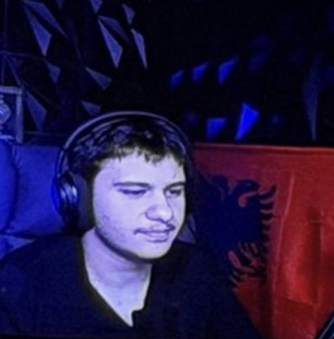 Kronker19's tweet photo. @Kick_Champ I’m not surprised sneako lies about shit he even associates himself with a streamer called @yeoakx who View bots and buys fake followers and uses Islam for content. @sneako https://t.co/mSijxE0Ue0
