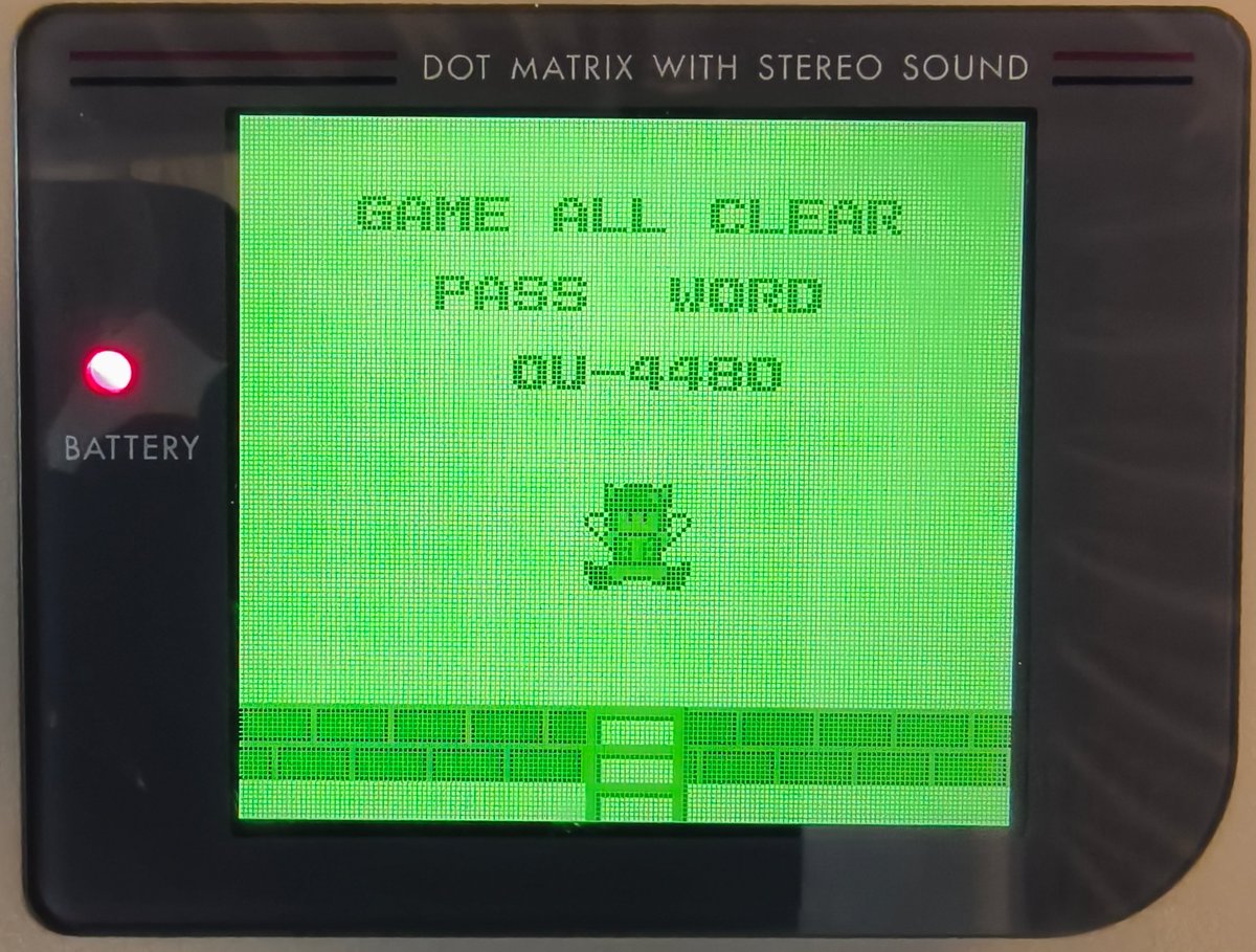 AccFireballs's tweet photo. Being unable to beat challenging dick of a game (Hyper Lode Runner on GameBoy) as a young lad, I finally beat it as an adult with a larger superior brain!

I might be one of the best Lode Runner players in the world. https://t.co/5nrnfCqPWV