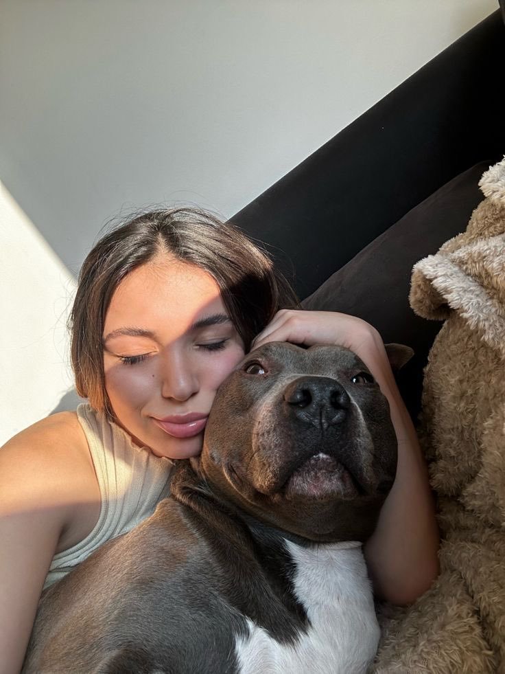 Elak9Queen's tweet photo. Roses are red, Violets are blue 
Come Subscribe to my private channel &amp; Satisfy your fetish desires 💙👣
Tap the Link https://t.co/oNymngNCKU https://t.co/4K1Xg7sW9E