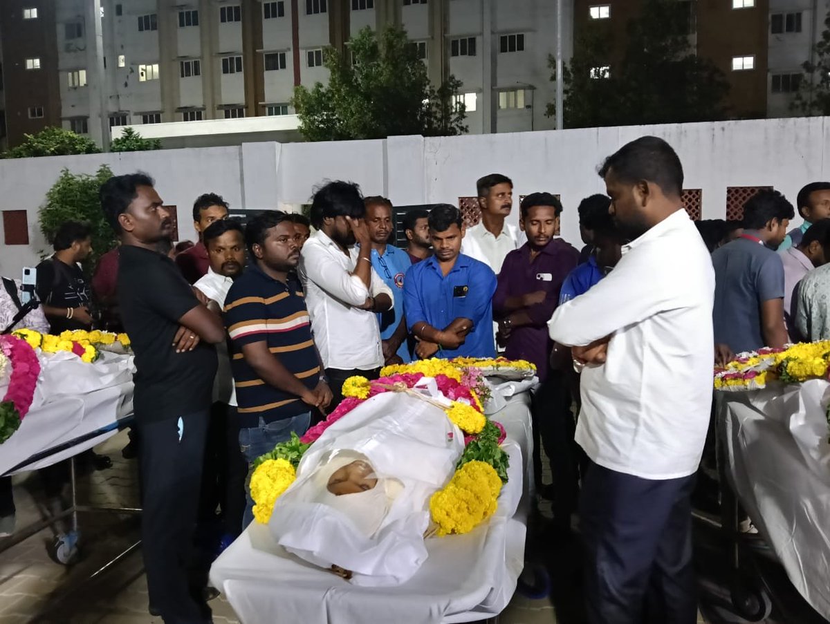 idumbaikarthi's tweet photo. மறக்க முடியுமா? https://t.co/wyLGXCQkwf