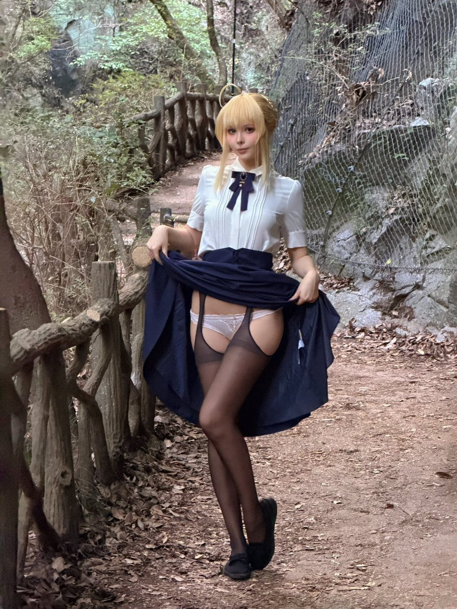 tsuki_des's tweet photo. Saber https://t.co/VF2HTd4Lpc