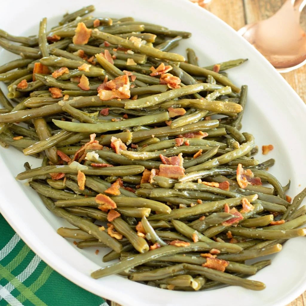 Melissa_MSSK's tweet photo. There’s hardly a meal that wouldn’t be made better with a pot of these Slow Cooker Green Beans on the table. #slowcooker #crockpot #greenbeans #sidedish #dinner https://t.co/34Azbvpm1P https://t.co/pjEpiDbPLO