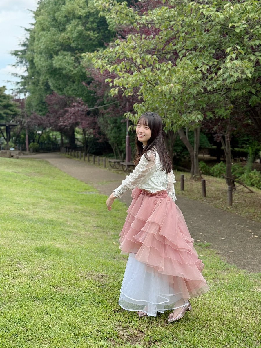 wani_UTB's tweet photo. 発売中のアップトゥボーイから、あかりんのオフショットを公開💐✨
未チェックの方は是非、引用元ポストから特典付でゲットして下さい❣️
すでにゲットされた皆様は是非、今日のミーグリで思いを伝えましょう🗣️

#海邉朱莉 #乃木坂46 https://t.co/2Phyu4CPVD