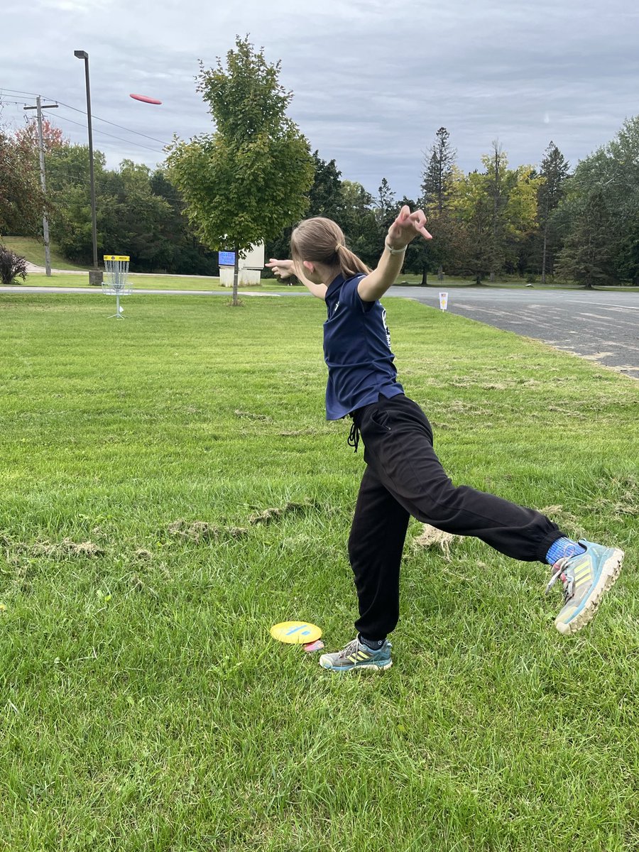 HaydenWiebusch's tweet photo. KPLeagues Fall Fling 2026
This annual event is one I help out with as well as play, but there was a few changes made it feel like a new course (which I’m always willing to try a new course).
#bedynamic
#discgolf
#growthesport
#kidsdiscgolf
#respecthergame
#throwpink https://t.co/Vd3Uf3seVR