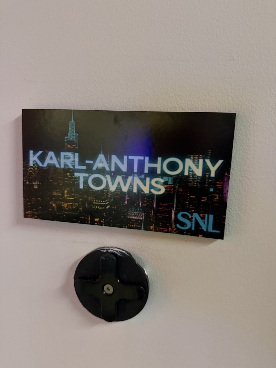 KarlTowns's tweet photo. SNL ⭐️ https://t.co/vyQfbsMg0x
