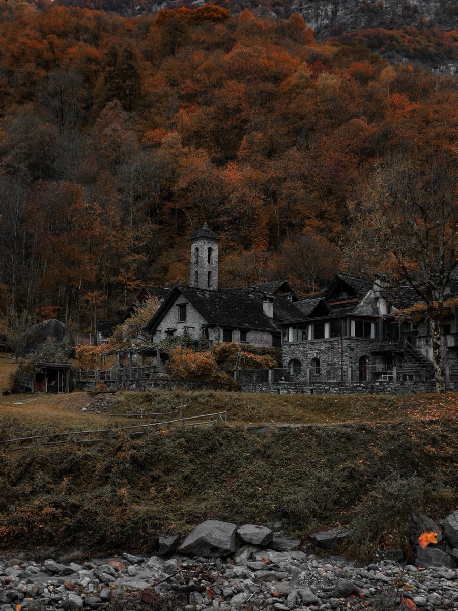 Alina_bloom79's tweet photo. Ticino, Switzerland.. https://t.co/ym7i4DzsQ9