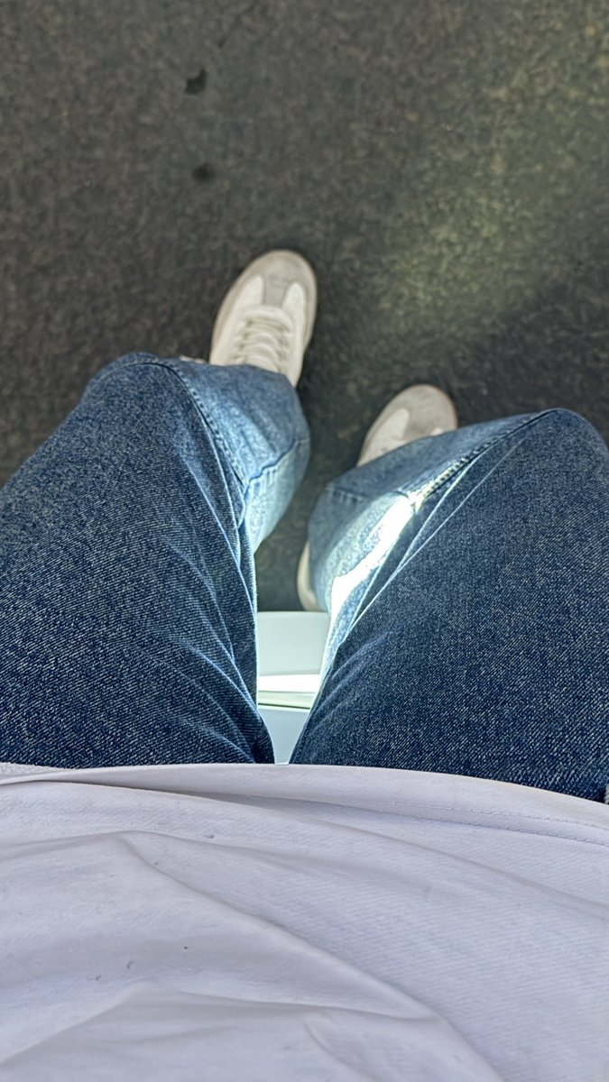 0llyv's tweet photo. اعرف البس بس محد مهتم 👎🏻 https://t.co/FSXbXAyrhJ