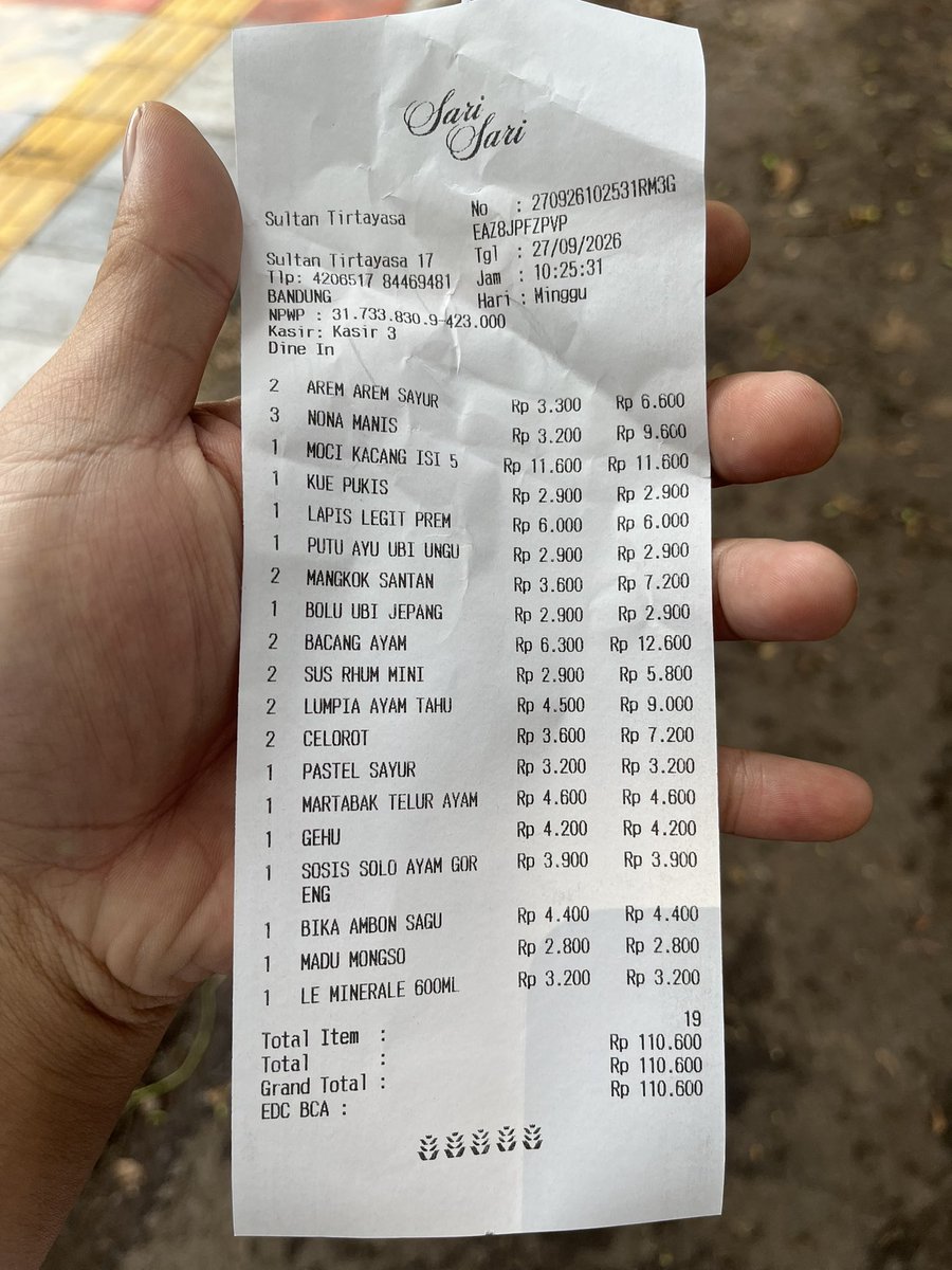 cursedkidd's tweet photo. jajan minggu pagii,sgini abiss 110rbu mahal egk?? https://t.co/nRaIH59S8L