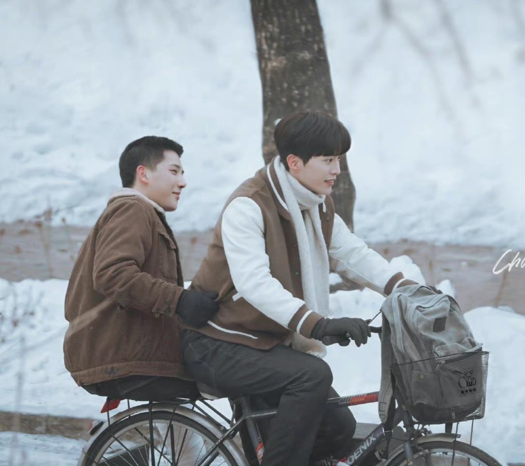 Mrs_N0B0D1's tweet photo. 🍉 SAYE adaptation cast is finally locked in now they’re just waiting for winter to start filming 

say bye bye to Chasing The Light because they will NEVER see the light 😭 https://t.co/MEROJ5HMsO