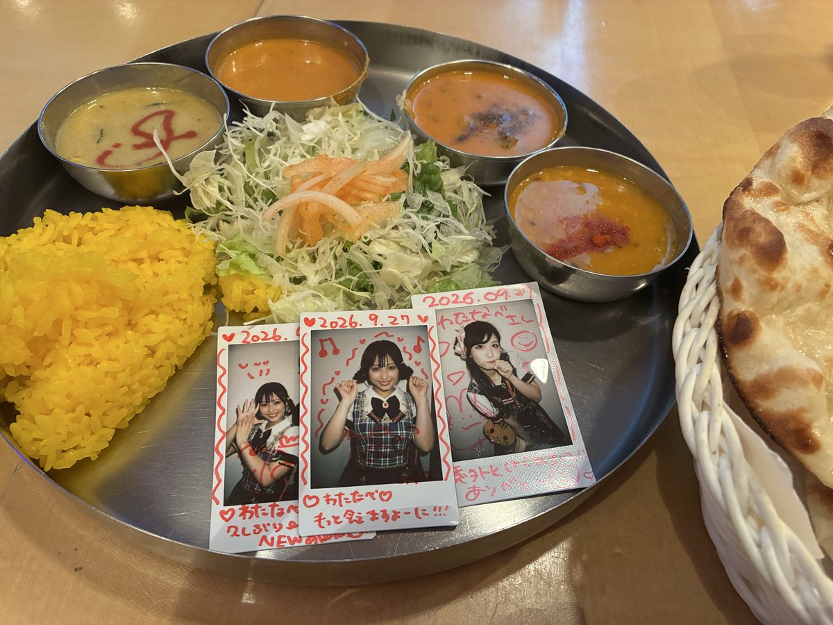 Hulklabomber's tweet photo. kraysのライブ行って来ました
なかなか顔出せない中自分のツイート見てくれてんだなと嬉しく思った

渡瀬うたさん初めまして
順番待ってる間小ちゃい女の子のファンと話してる姿にほっこり😊

#あゆはちぇき https://t.co/HkOtrldvF5