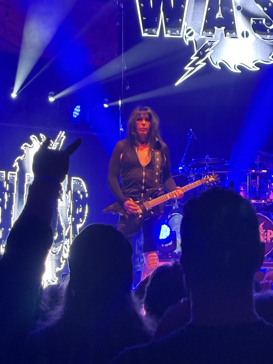 MetalMelissa27's tweet photo. WASP &amp; KK’s Priest in Jim Thorpe tonight! Epic show 🤘🏻 https://t.co/TxWHmoDaAD