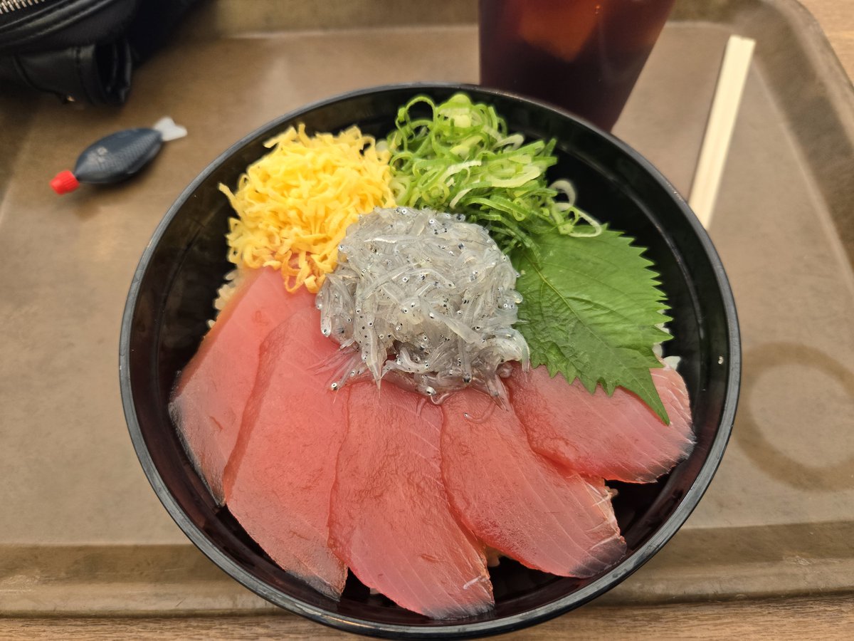 514_4S's tweet photo. 和歌山はマグロがいっぱい食べれていいなあ https://t.co/00dY26tw76