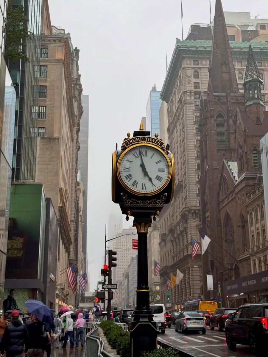SeascapeNature's tweet photo. A rainy day in New York 🇺🇸 https://t.co/RRhyO2zgCD