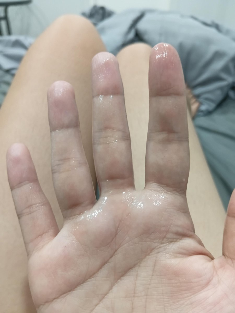 lexseki's tweet photo. ข้างนอกเปียก แต่ข้างในแฉะหมดแล้ววว🥵
#คุยเสียว #ขายรูป #ขายคลิป https://t.co/SoM7ABvINa