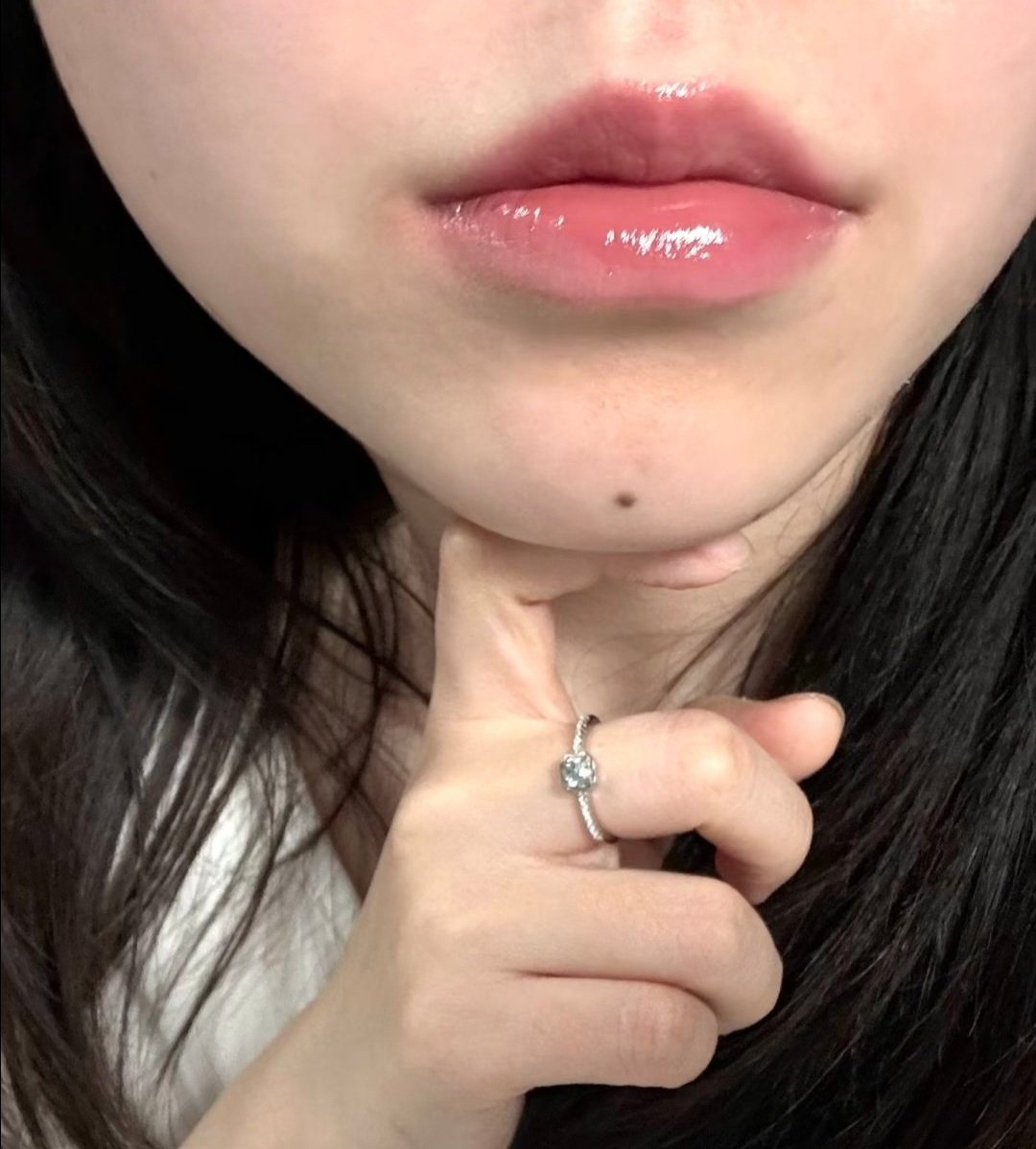 xbananah's tweet photo. PLISSS SHADE INI CAKEP BANGET 😭🫶🏻 baru dipake sekali aja udah langsung suka, cocok banget buat daily look!! https://t.co/t1VwrU3tlQ