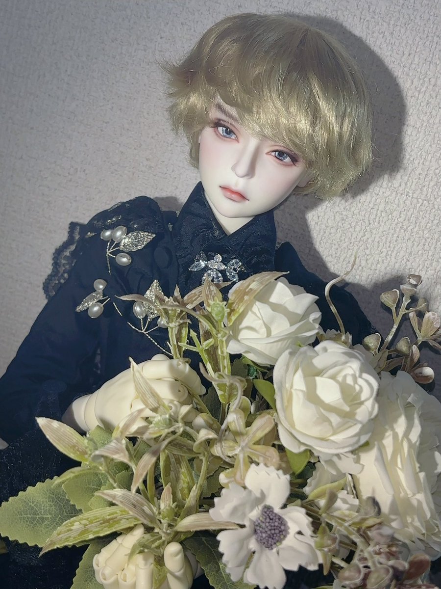 yume_no74's tweet photo. 遅めの #おはドル ございます 。☔️
昨夜は久しぶりにお洋服を着せ替えて写真撮影 。
ユザワヤさんで購入していたぬい用のお靴 、少し小さめでしたが伸ばせば入りそう?🤔💭
黒が恋しい季節になりましたね 、ハロウィン用のお洋服 … 悩むなあ 🥹🥹
#DIKADOLL #うちのこかわいい https://t.co/0fJ2FOmPVp
