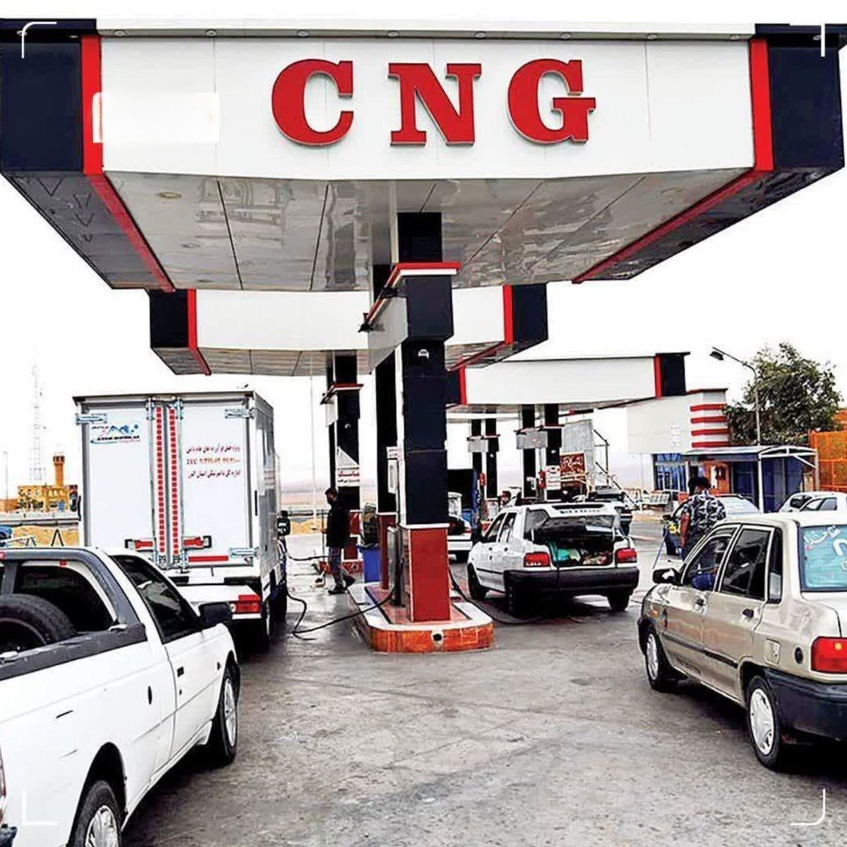 savojnama's tweet photo. مصرف CNG جایگزین روزانه ۴.۱ میلیون لیتر بنزین شد

رئیس هیات مدیره رئیس هیأت‌مدیره انجمن صنفی CNG کشور: مصرف CNG شرکت ملی گاز در ۱۵ روز دوم شهریور نشان می‌دهد مصرف روزانه بنزین حدود ۹ میلیون لیتر کاهش یافته است. https://t.co/Or97VaJzZU