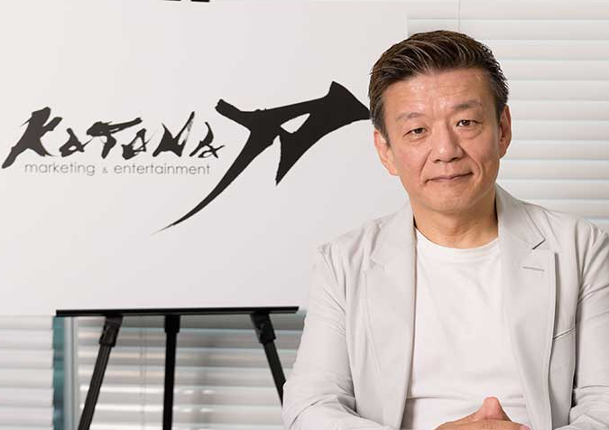 aigare01's tweet photo. 約10年前にUSJをV字回復させ
「天才マーケター」ともてはやされた
刀の“森岡毅”氏(53)

2024年「イマーシブ・フォート東京」
→赤字続きで2年で閉園

2025年 「ジャングリア沖縄」
→初年度から89億円の赤字
（ジャングリア親会社 → 173億円の赤字）

この人、
ゼロから作る才能は無いんじゃない？ https://t.co/u0KE1aYFXb
