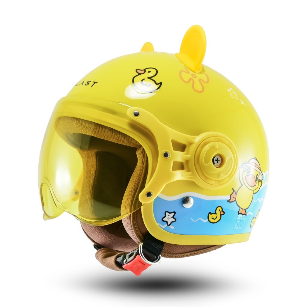 aqisacuu's tweet photo. YANG SAYANG ANAK AYO BELIKAN HELM BIAR AMAN DIBAWA JALAN-JALAN🥰😍 https://t.co/ybJO7cm245