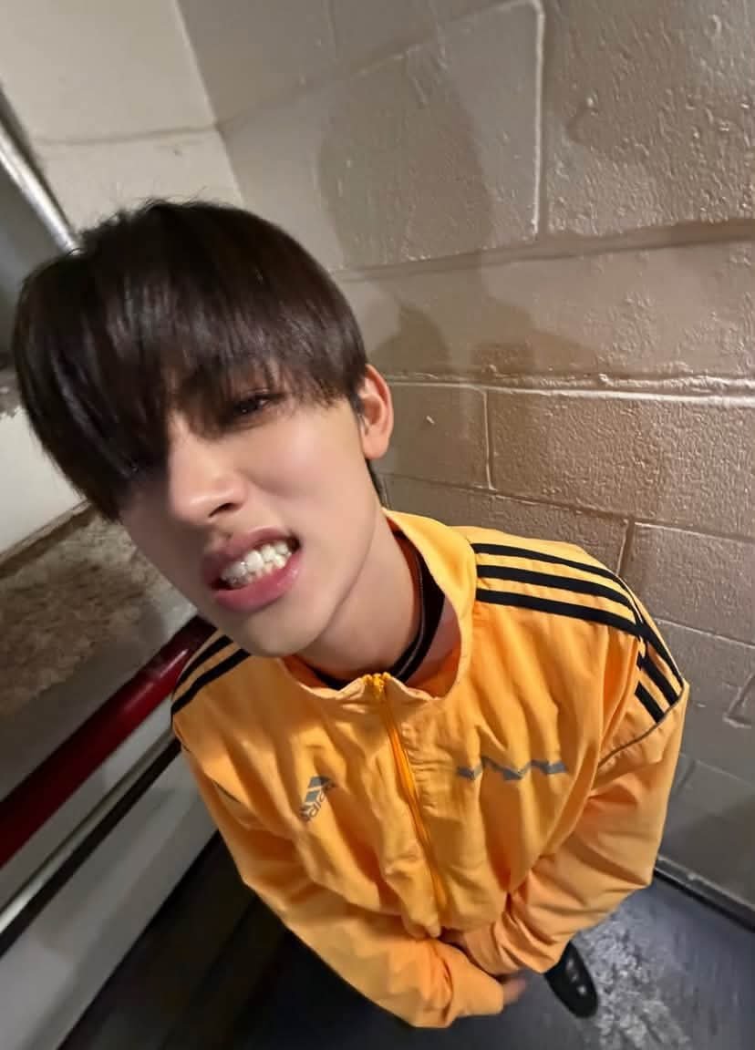 eomsean133's tweet photo. @eomlandvnfp2 His passion never fades, and neither does his desire to grow. Keep shining, Seonghyeon! ✨
#SEONGHYEON #성현 #ACEOMonTop #CORTIS #코르��스 https://t.co/PwOjOq1ivJ