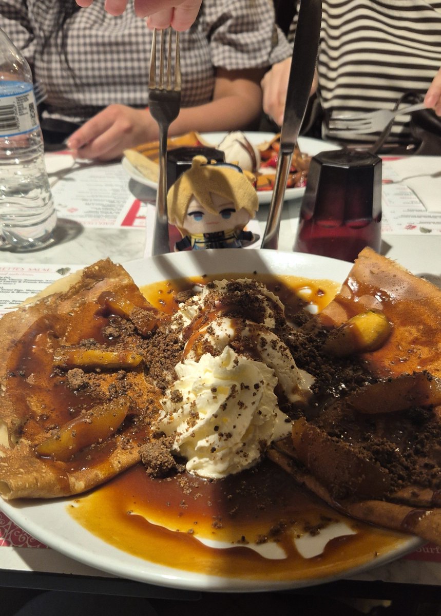 minn_1389's tweet photo. This crepe was so yummy guys 😭 If you're in the Circular Quay area make sure to go here!

📍Four Frogs Creperie 🍴 https://t.co/ptWdqCYgGC