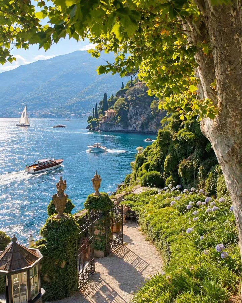 earthserenityy's tweet photo. Lake Como Italy https://t.co/kvqg7KhO1P