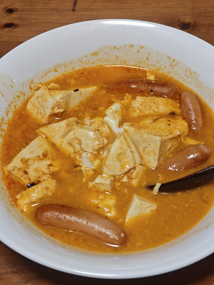 waku__suke's tweet photo. お昼。

スンドゥブ風豆腐スープ。 https://t.co/BuhqaFOB0O