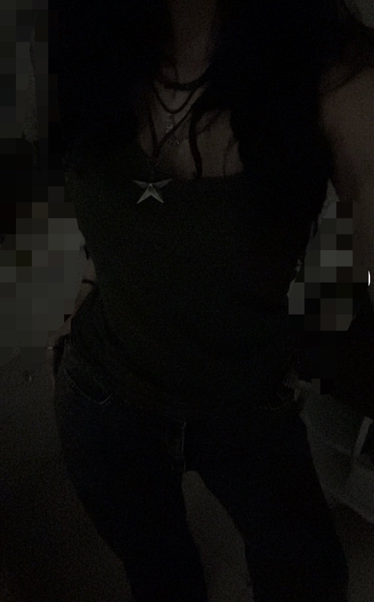 Sunneen10's tweet photo. OOTD https://t.co/5764Z26vSg