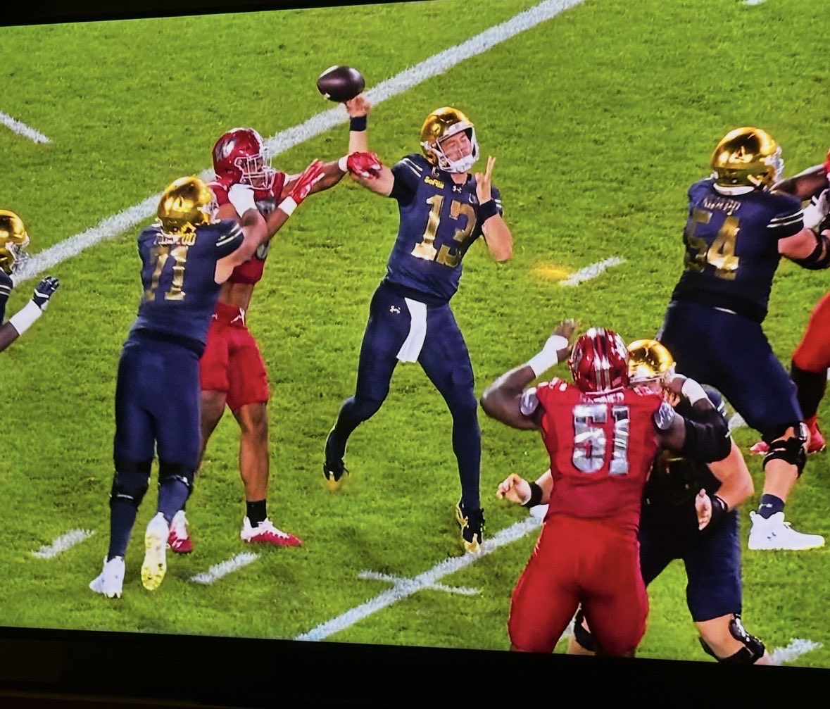 Davidjbixh's tweet photo. @BuildHimAStatue @Jaredsla Not really but when y’all flex about your biggest win of the year - which it most certainly will be - it’s good to remember you got manhandled for 30 minutes and every call under the sun to get you there. https://t.co/uVtDEa0BNn