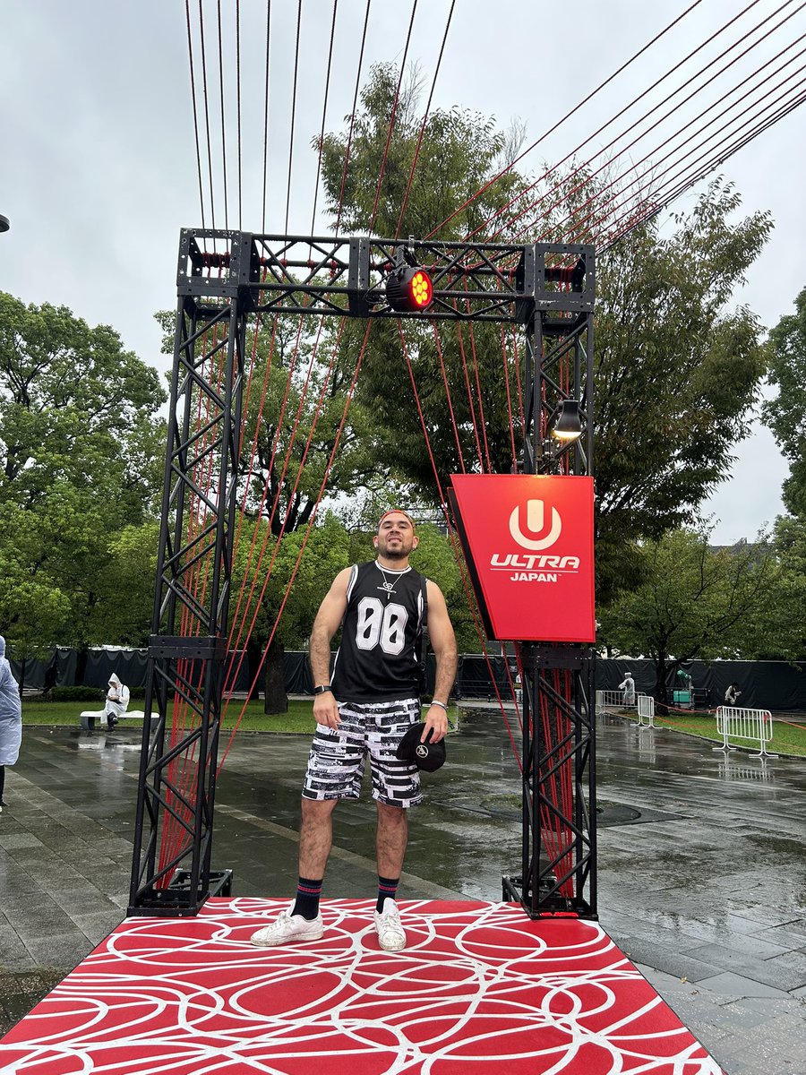 jhadcent's tweet photo. Silver week

#EDM #Rave https://t.co/1zBUCttHmh